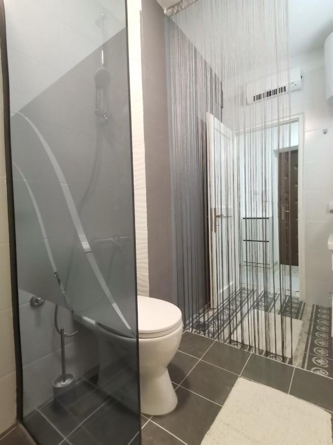 Red Square Apartment ピロト エクステリア 写真