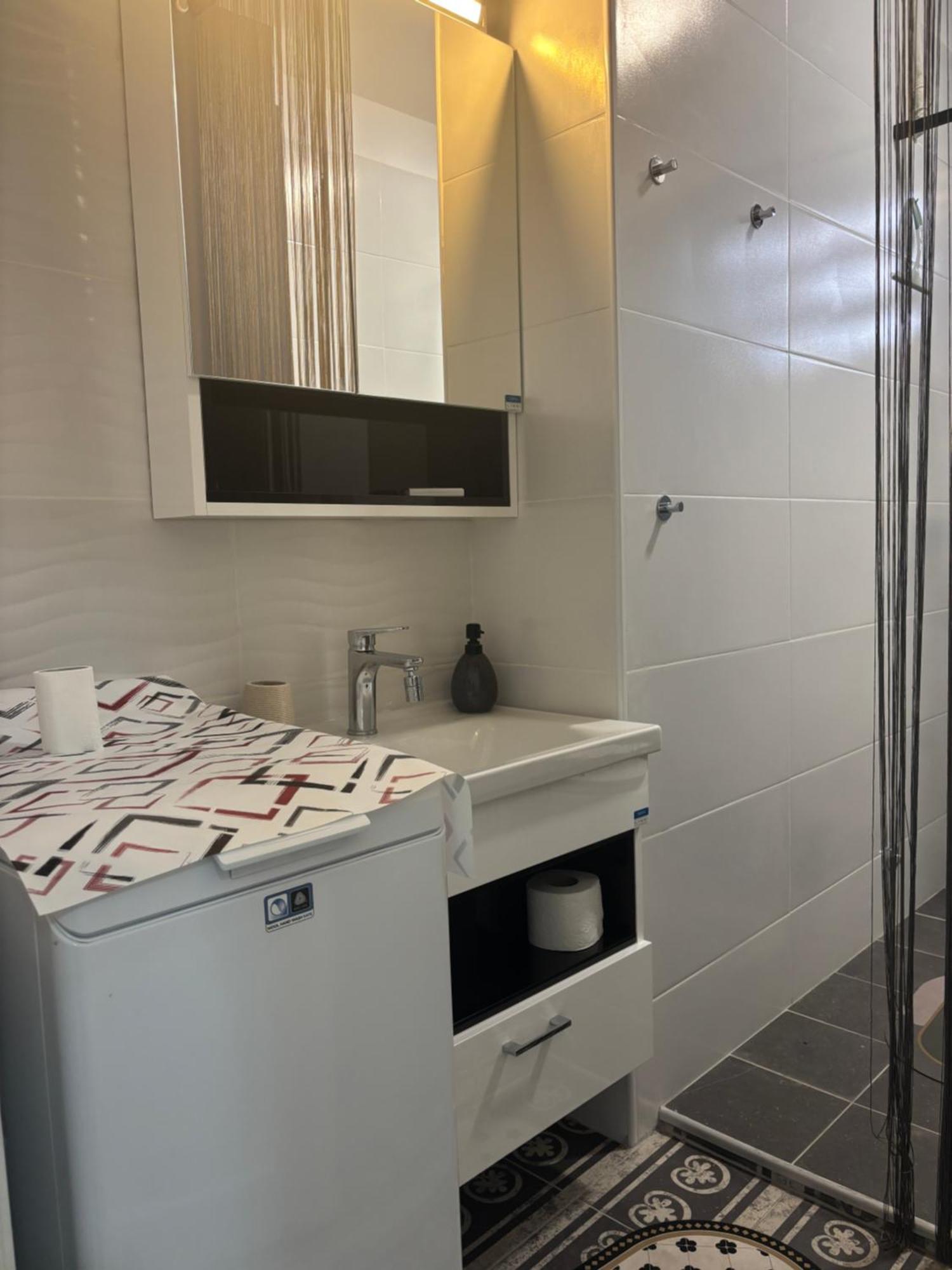 Red Square Apartment ピロト エクステリア 写真